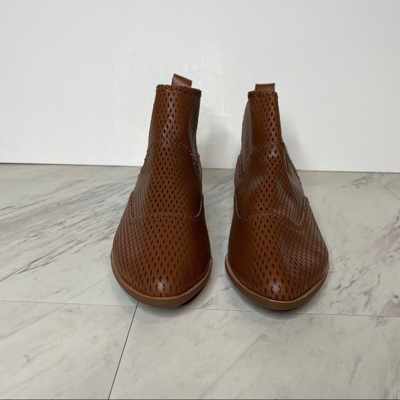 New! Kelsi Dagger Alaska Brown Leather Bootie 10 - Picture 2 of 14